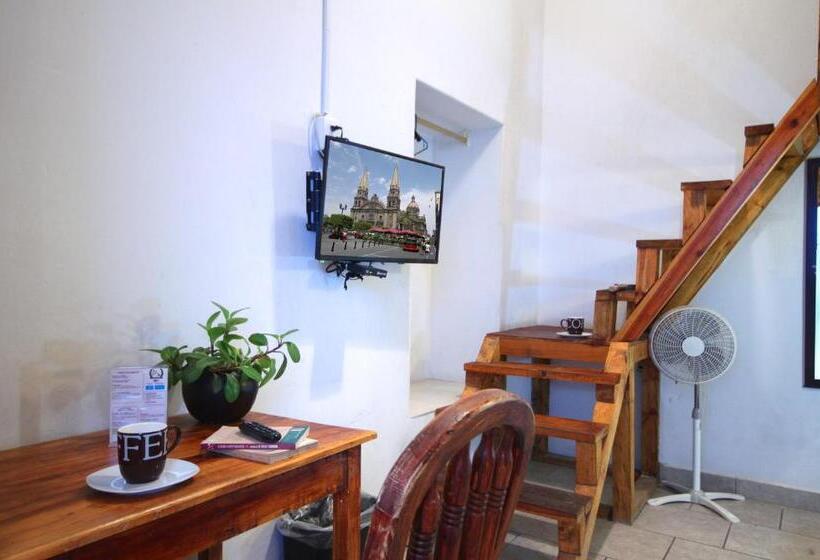 Семейный Номер, Del Refugio