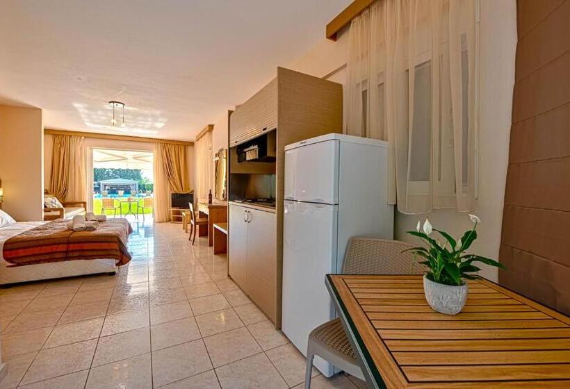 Студия Deluxe, Anilio Plaza