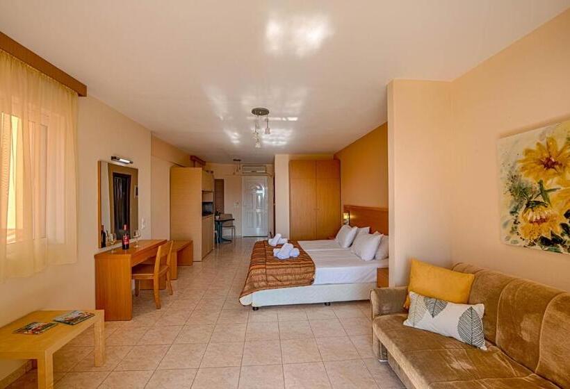 Студия Deluxe, Anilio Plaza