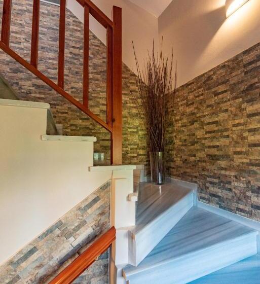 Люкс Вид на Сад, Anilio Plaza