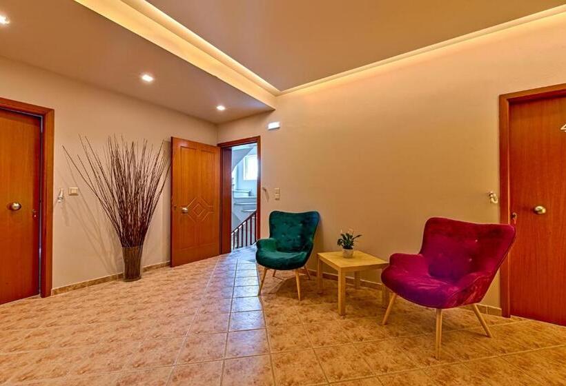 Люкс Вид на Бассейн, Anilio Plaza