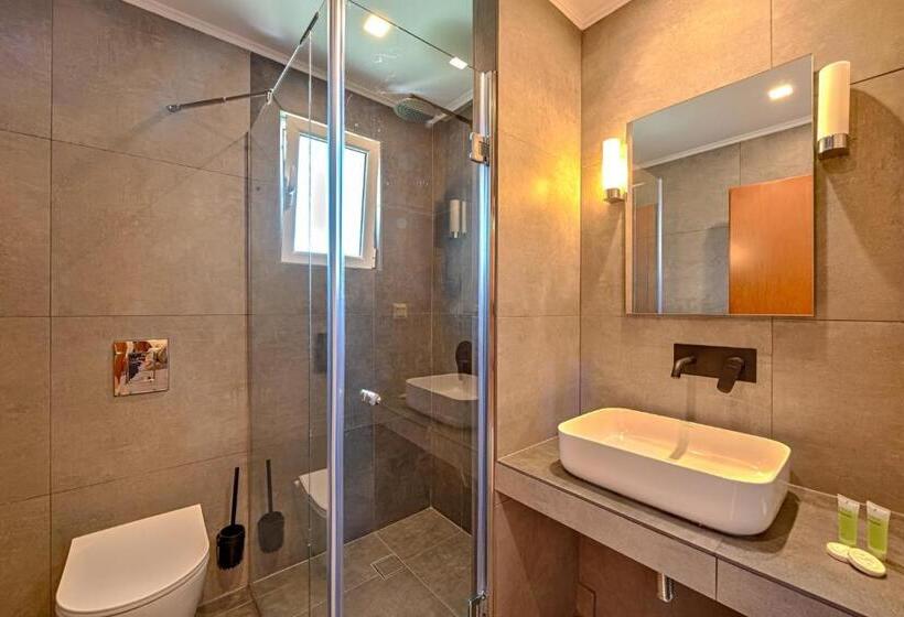 Люкс Вид на Бассейн, Anilio Plaza