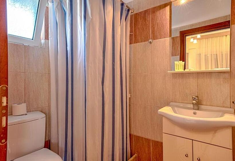 Студия Deluxe, Anilio Plaza