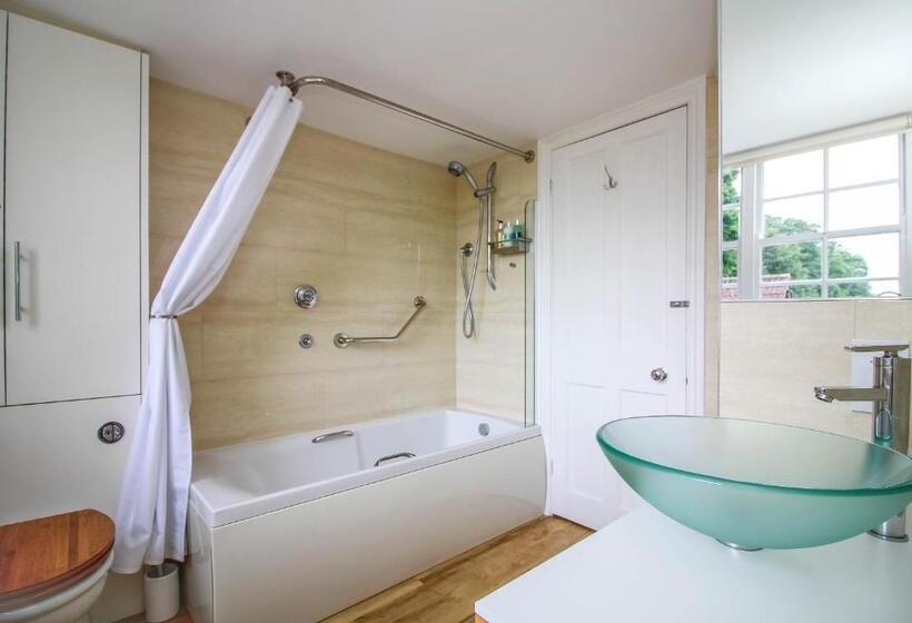 Номер Стандарт, Stay At Penny S Mill