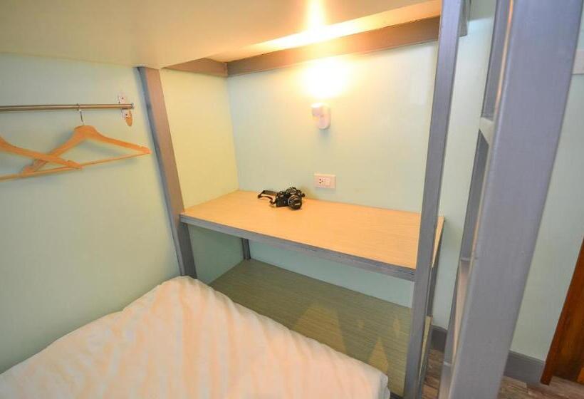 Quarto Estandar Banheiro Compartilhado, Good Day Hostel