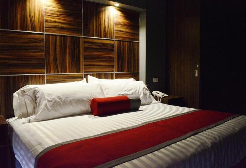 Люкс Deluxe Кровать Кинг, Block Suites