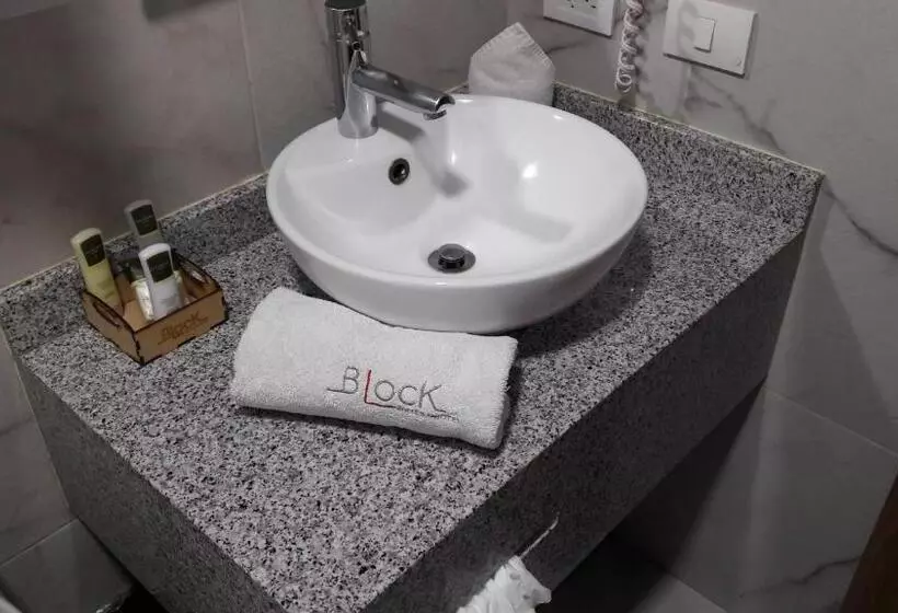 エコノミールーム, Block Suites