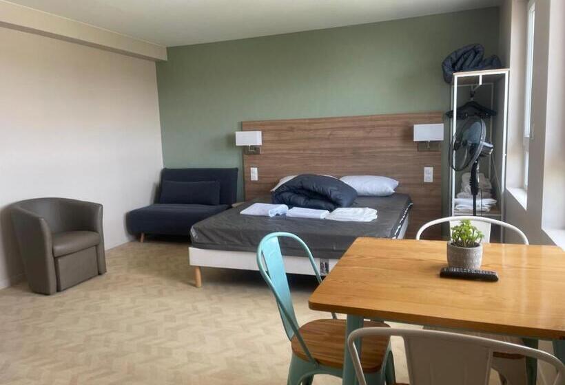 Студия Стандарт, De La Terrasse