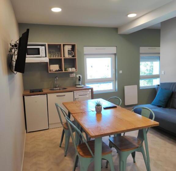 Семейное Студио, De La Terrasse