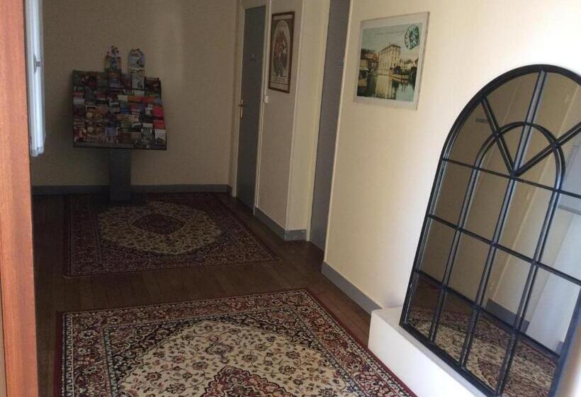 ファミリールーム, Du Cygne