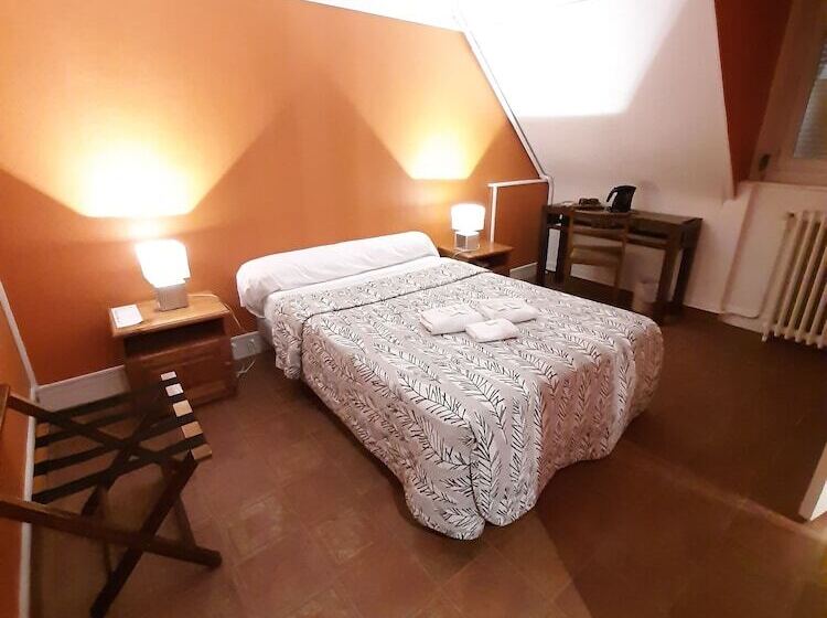 スタンダードルーム, Du Cygne