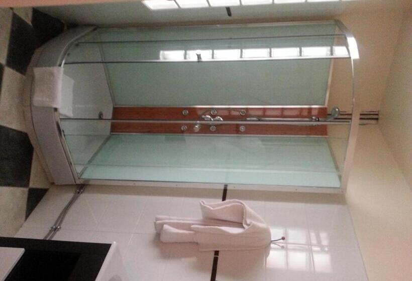 スーペリアールーム, Du Cygne