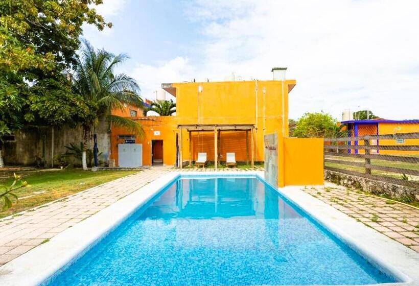 חדר משפחתי, Hacienda Bacalar