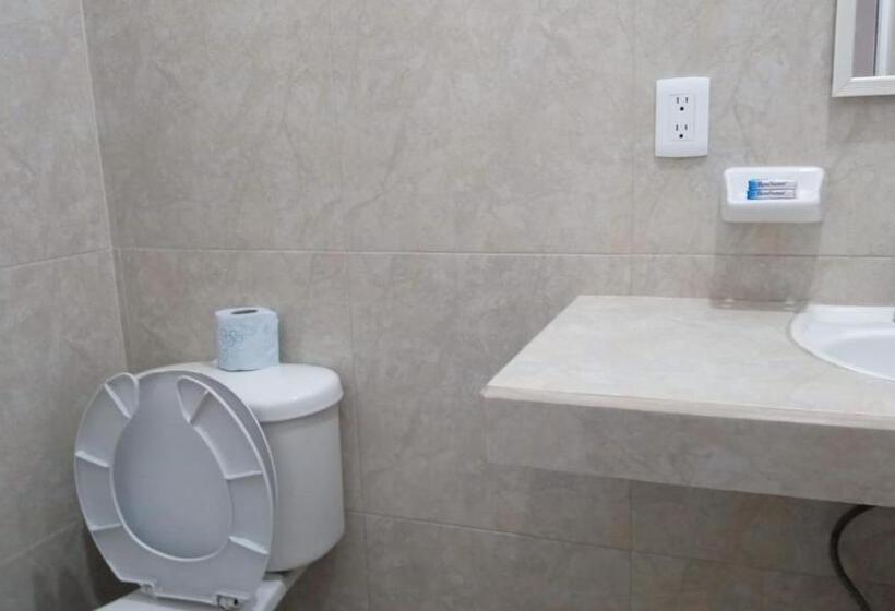 חדר משפחתי, Hacienda Bacalar