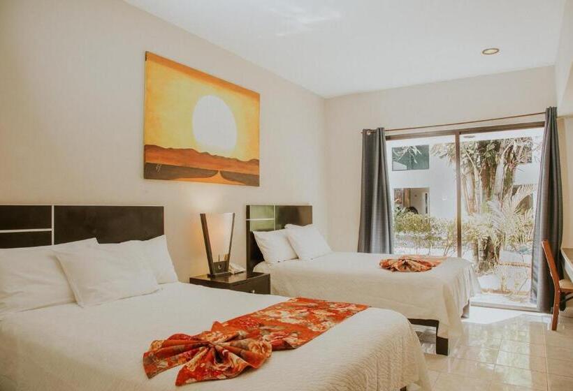 اتاق سوپریور, Holly