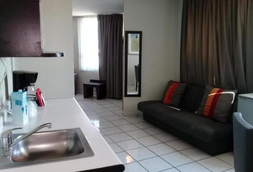 سوییت جونیور, Howard Johnson Leon Avenida