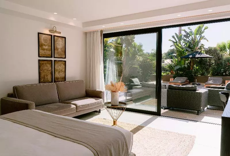 اتاق استاندارد, Howard Johnson Leon Avenida