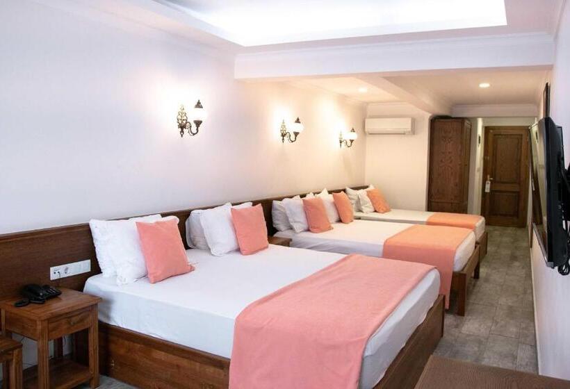 חדר סופריור לארבעה, Infinity City