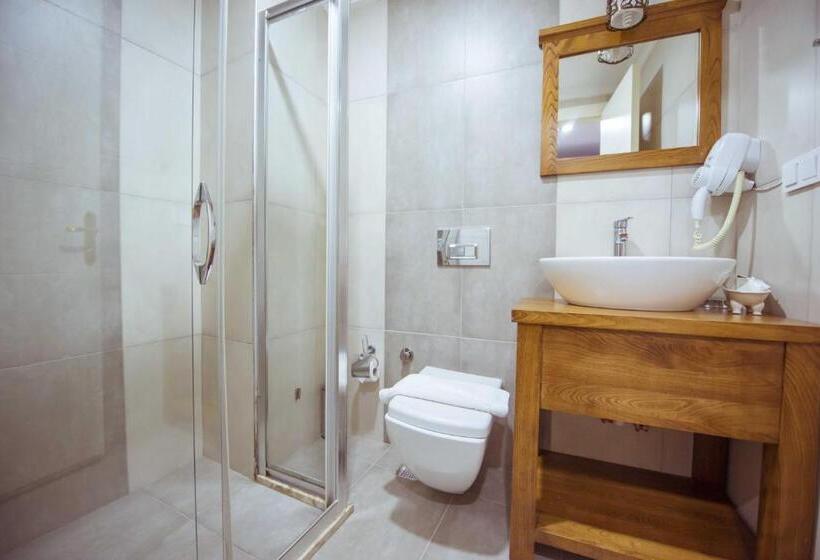 חדר דלוקס, Infinity City