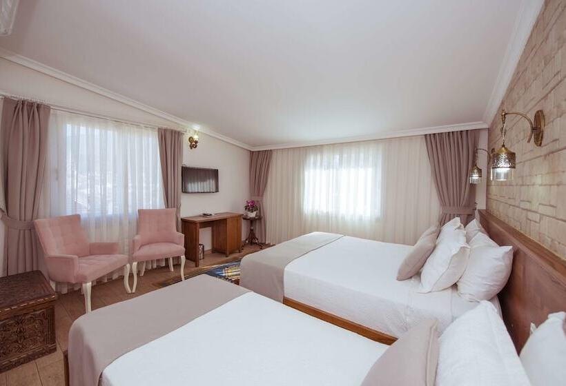 חדר סופריור לשלושה, Infinity City