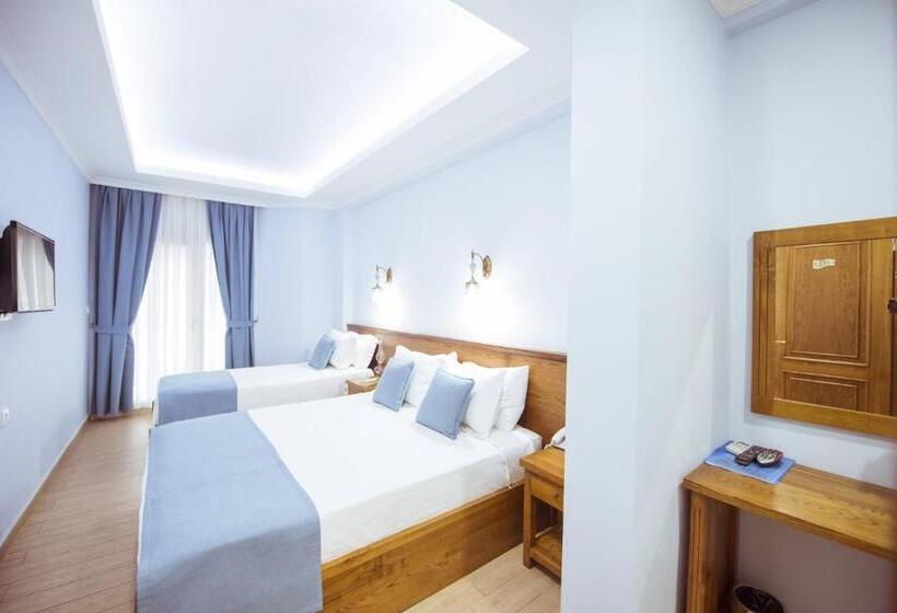 חדר סופריור לשלושה, Infinity City