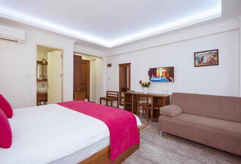 חדר דלוקס, Infinity City