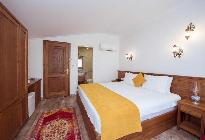 חדק דלוקס עם ג'קוזי, Infinity City