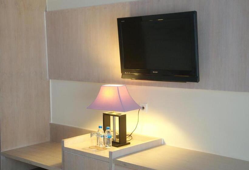 디럭스 룸, Puri Saron Denpasar