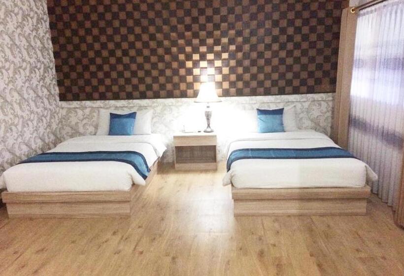 디럭스 룸, Puri Saron Denpasar