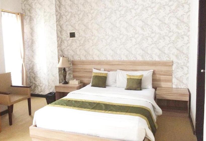 디럭스 룸, Puri Saron Denpasar