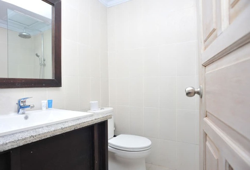 디럭스 룸, Puri Saron Denpasar