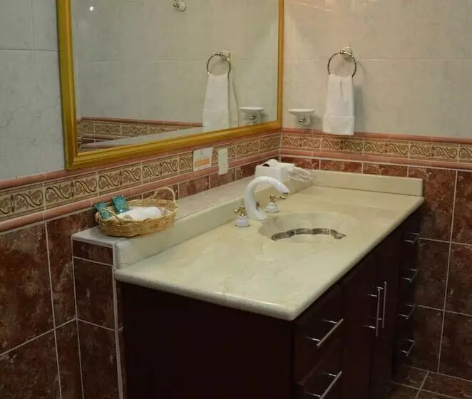 Standard Kolmen Hengen Huone, Quinta Tequillan