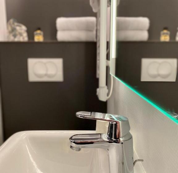 חדר משפחתי, The Originals City, Angers Sud, Le Village 49