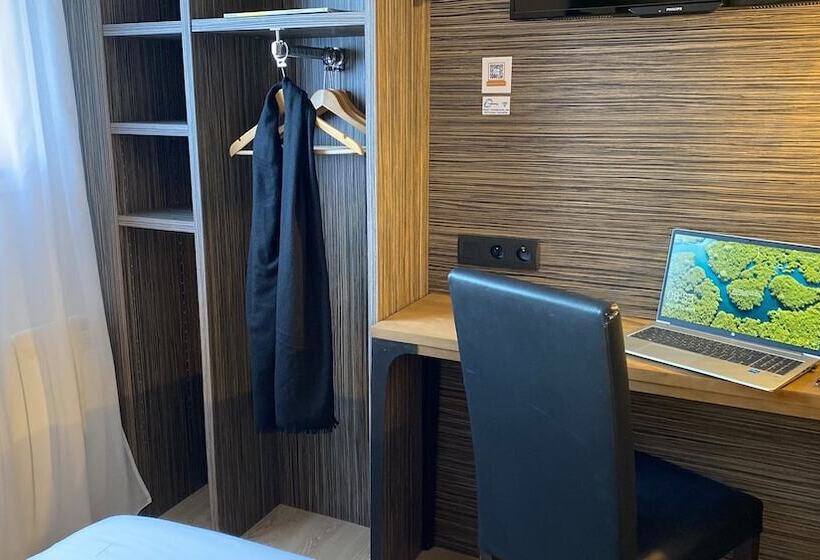 חדר סטנדרט, The Originals City, Angers Sud, Le Village 49