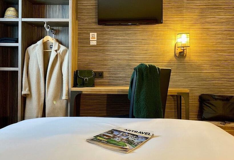 חדר משפחתי, The Originals City, Angers Sud, Le Village 49