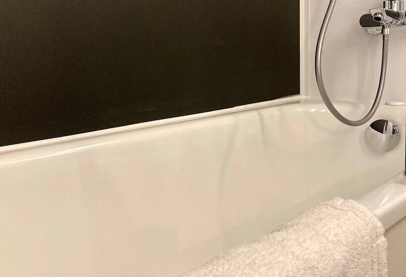 חדר משפחתי, The Originals City, Angers Sud, Le Village 49