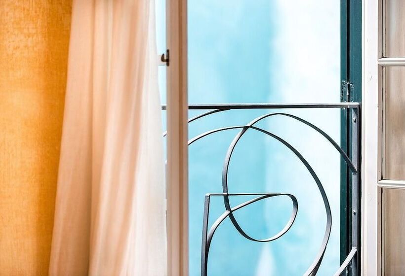 デラックスルーム, Tres Sants