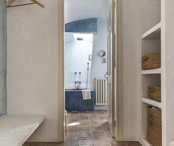 デラックスルーム, Tres Sants