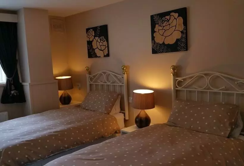 スタンダードルーム, Kingswood Guest House
