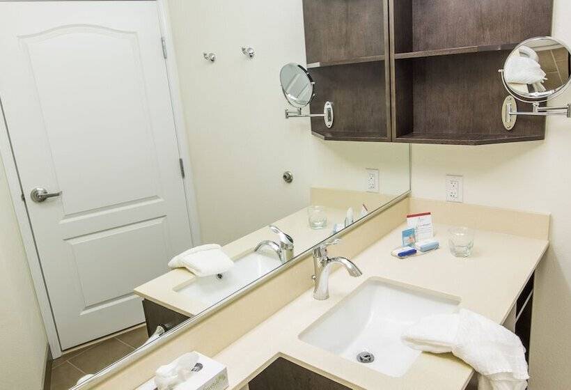 Люкс Кровать Кинг, Candlewood Suites Overland Park W 135th St, An Ihg