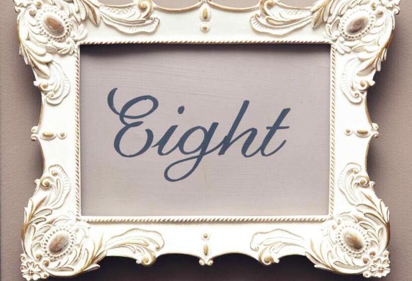 חדר משפחתי, Flower Pot