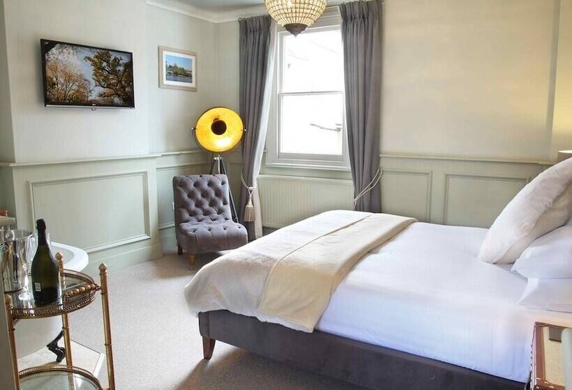 חדר אקזקיוטיב, Flower Pot