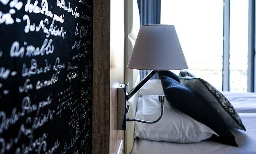 Quarto Estandar, Grand Hôtel Brive