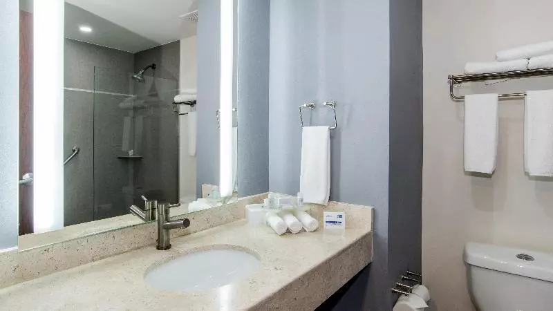 スタンダードルーム, Holiday Inn Express Culiacan, An Ihg