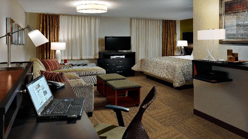 Студио Стандарт Кровать Кинг, Staybridge Suites Dearborn, An Ihg