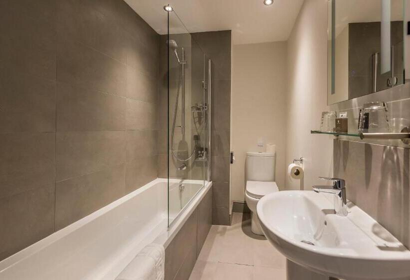 带大床的豪华间, The Rodney