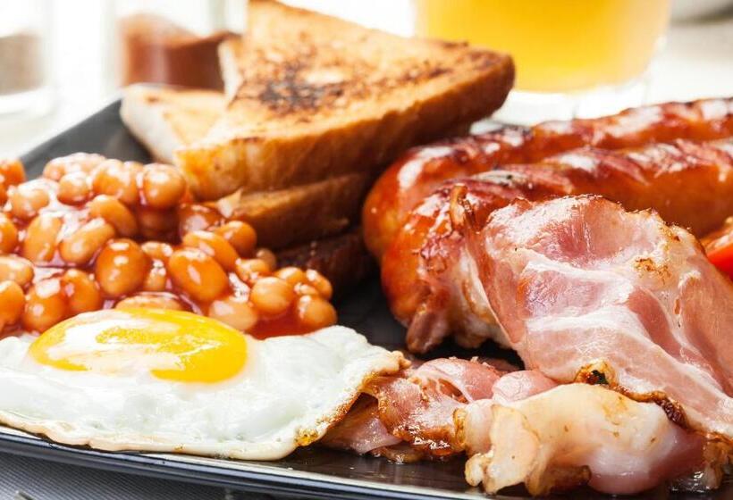 家庭房带园景, The Rodney