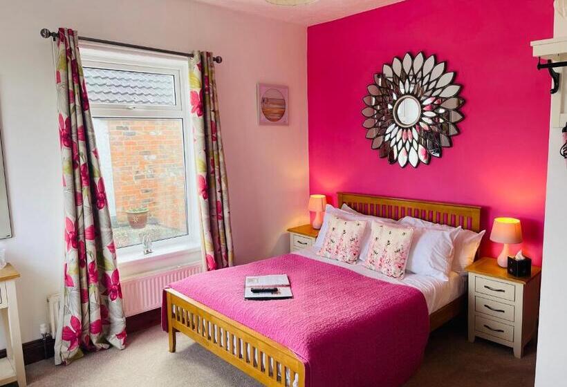 غرفة قياسية مطلّة علي الحديقة, The Railway Inn