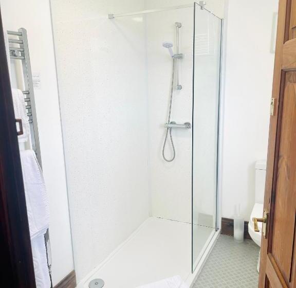 غرفة قياسية مطلّة علي الحديقة, The Railway Inn