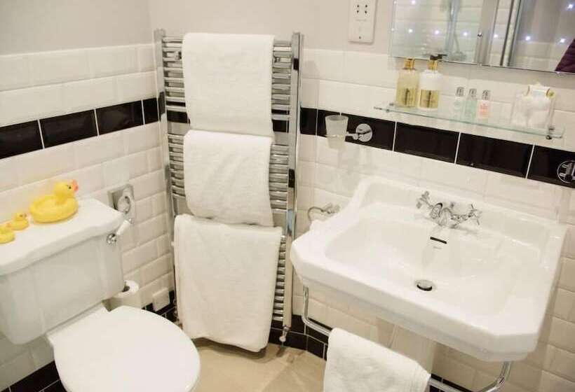 חדר דלוקס, The Turtley Corn Mill